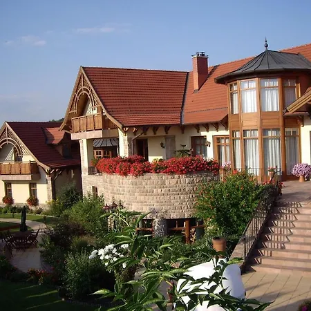 Palazzo Wellness Guest house Eger